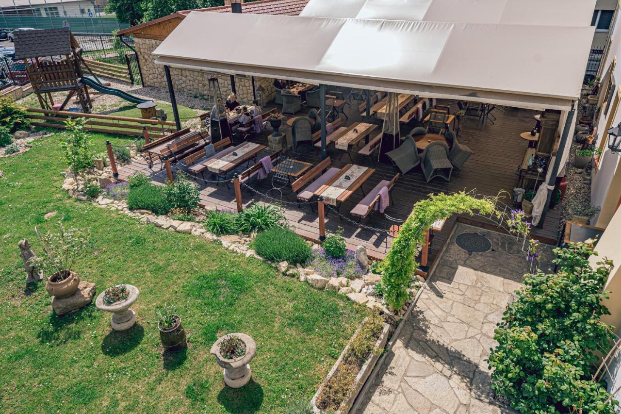 Hotel Svatojansky Dvur Prag Dış mekan fotoğraf